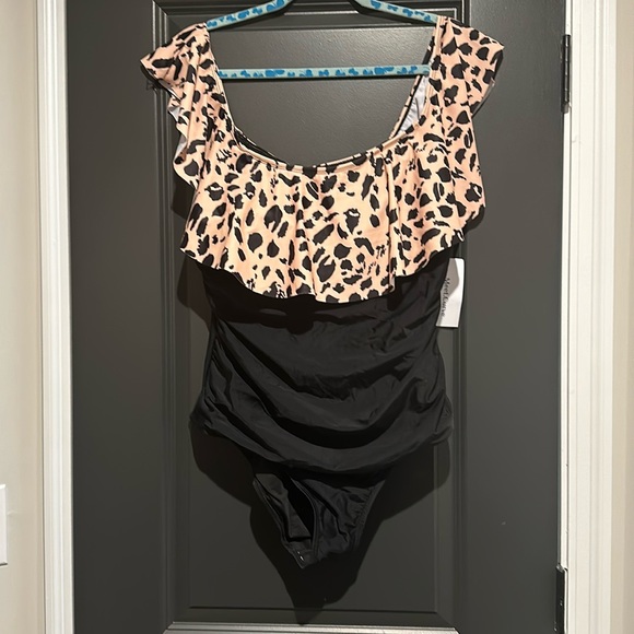 NWT MeetCurve cheetah print off the shoulder bathing suit - Picture 1 of 3